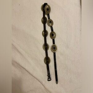Women’s silver and black concha belt size medium